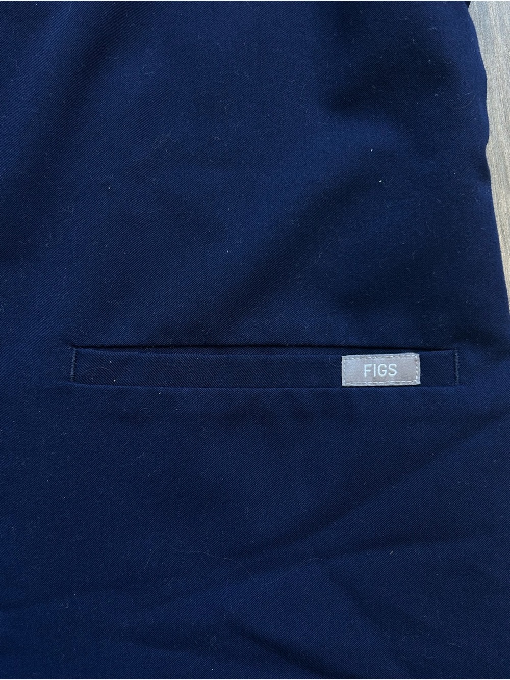 FIGS Scrub Top - Picture 2 of 7